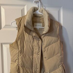Banana Republic Women's Beige Quilted Down Vest